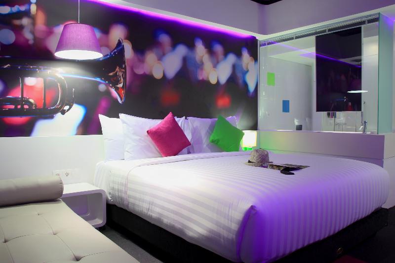 Berry Glee Thematic Hotel Kuta Lombok Exterior foto